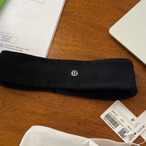 Lululemon fly away tamer headband - Picture 2 of 2